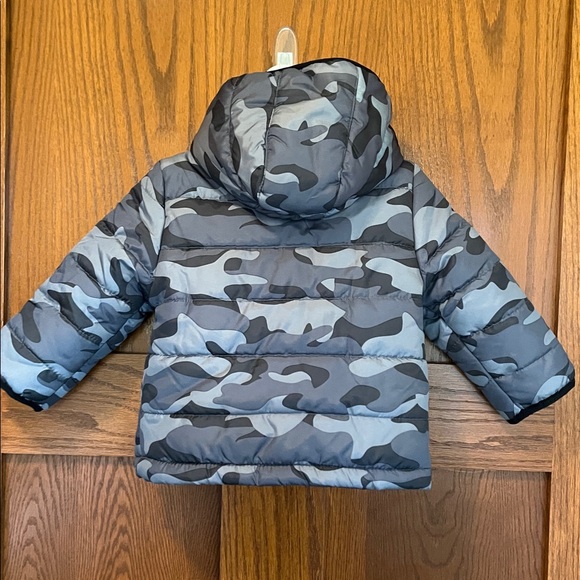OshKosh B'gosh Gray Camo Puffer Jacket with Neon Yellow Lining, 12 Months - Picture 9 of 12